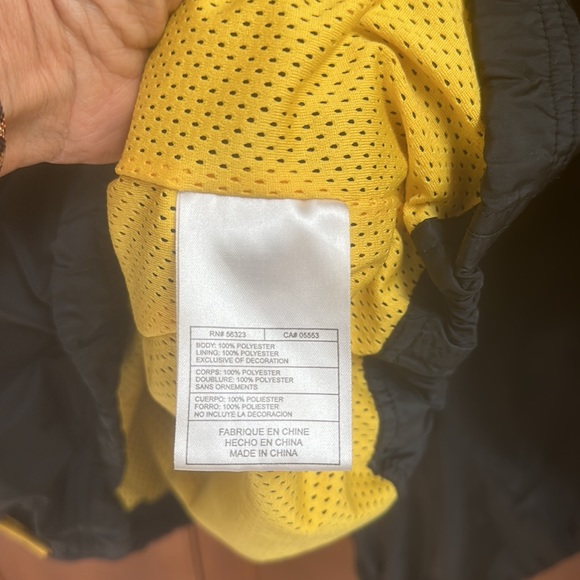 Retro NIKE Livestrong Black/Yellow Hooded NikeFit 1/4 Zip Windbreaker Size L - Picture 6 of 9